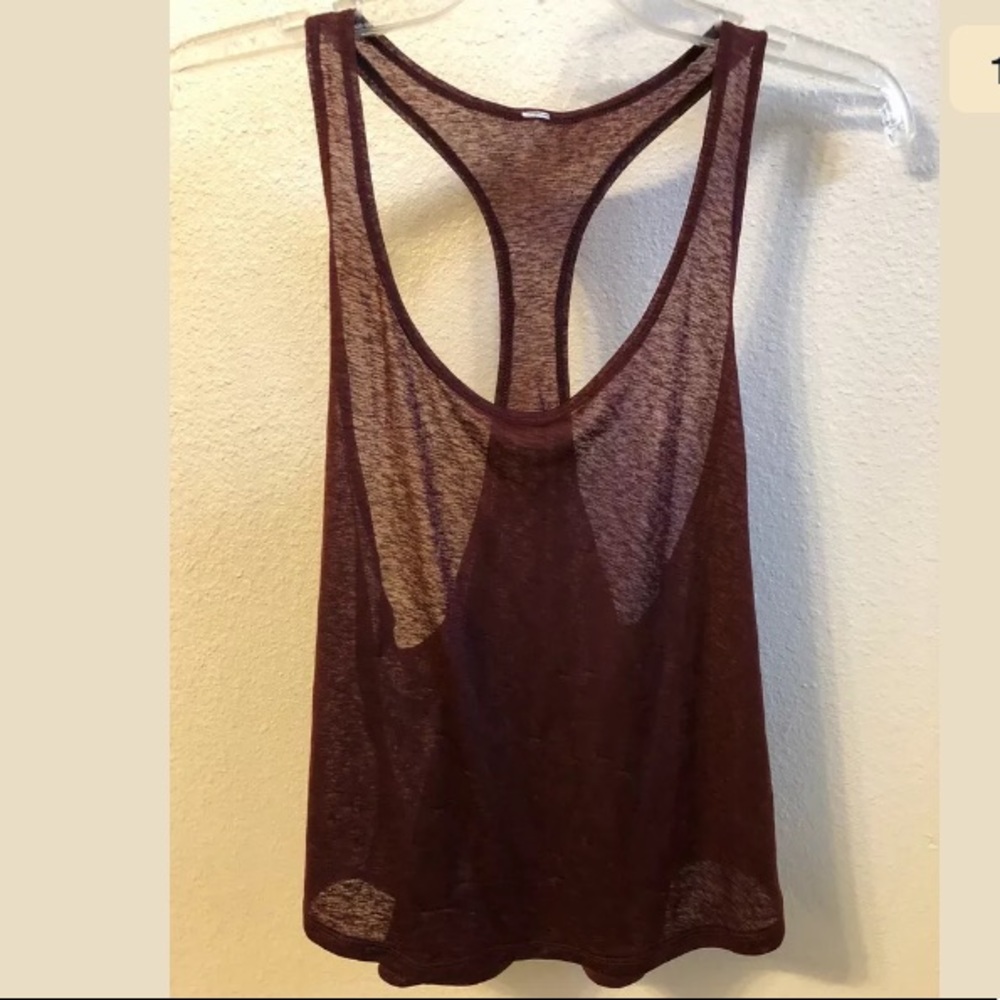Alo yoga size M burgundy tank EUC